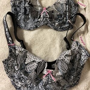 Frey’s bras
